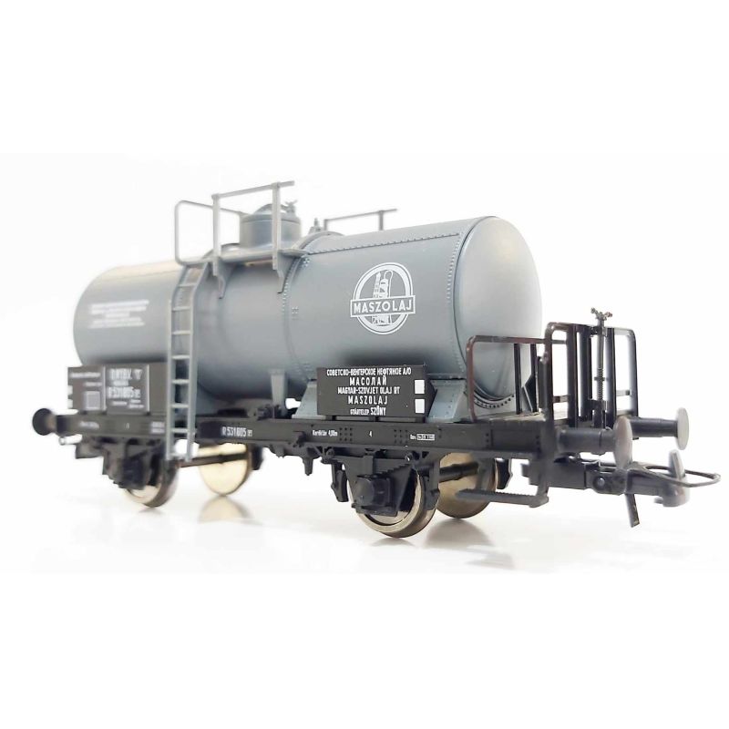 QuaBLA 34260 Tartálykocsi fékhíddal, R 531805, ásványolaj-szállító, D.NY.B.V., MASZOLAJ Rt., HUNGÁRIA II-III